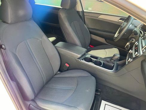 Used 2018 Hyundai Sonata SE FWD image 34