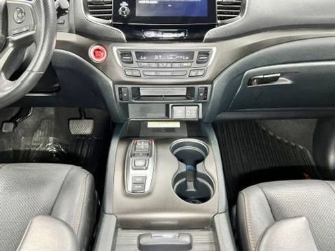 Used 2023 Honda Passport TrailSport image 13