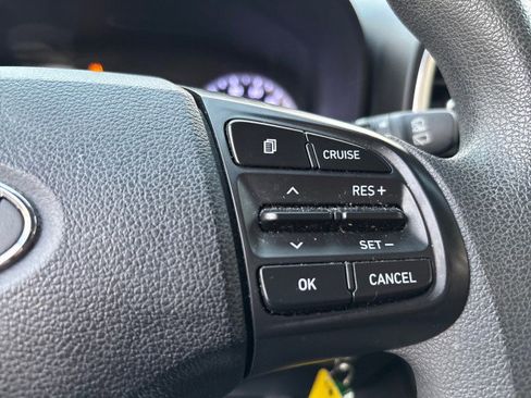 Used 2020 Hyundai Venue SE image 15