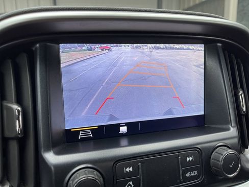 Used 2019 Chevrolet Colorado ZR2 image 40