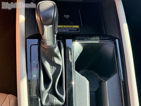 Used 2023 Honda Accord Touring image 12