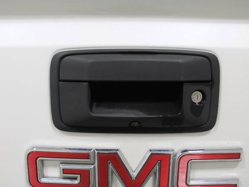 Used 2016 GMC Sierra 1500 Denali w/ Denali Ultimate Package AWD/4WD image 15