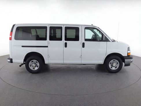 Used 2025 Chevrolet Express 3500 LT w/ LT Preferred Equipment Group RWD image 11