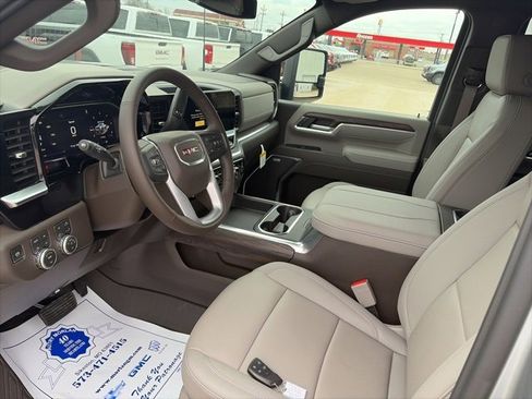New 2026 GMC Sierra 2500 SLT w/ SLT Premium Package image 16