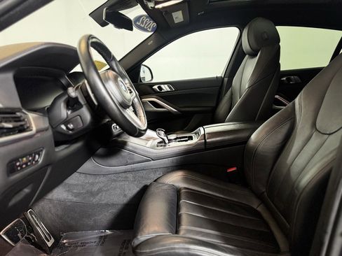 Used 2022 BMW X6 xDrive40i w/ M Sport Package image 15