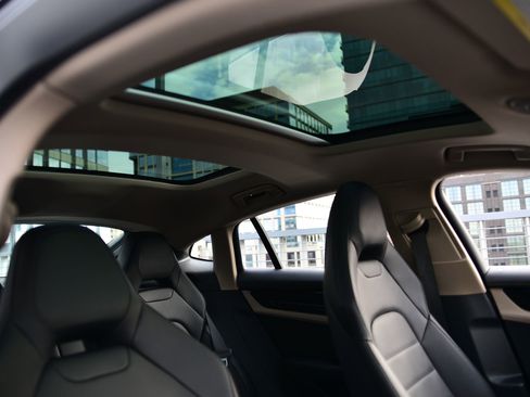 Certified 2024 Porsche Panamera 4 image 15