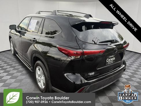 Used 2022 Toyota Highlander LE AWD/4WD image 6
