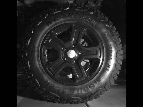 Used 2015 Jeep Wrangler Unlimited Sport w/ Quick Order Package 24S AWD/4WD image 9