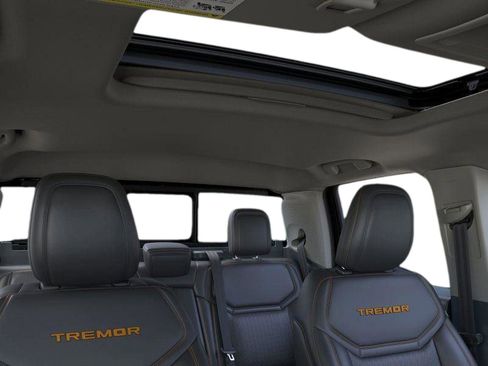 Used 2026 Ford Maverick Tremor image 12