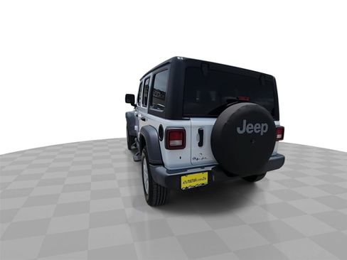 Used 2018 Jeep Wrangler Unlimited Sport S AWD/4WD image 7