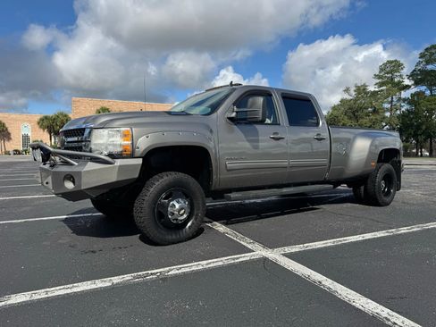 Used 2013 Chevrolet Silverado 3500 LTZ w/ LTZ Plus Package image 2