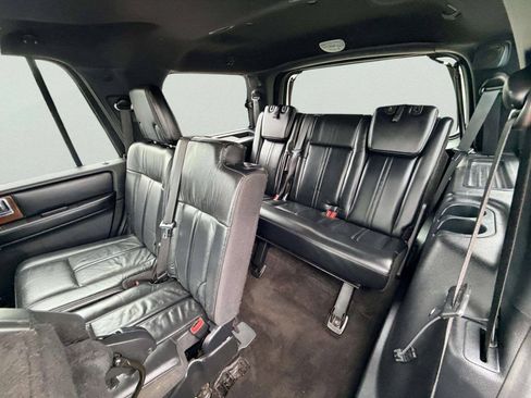 Used 2015 Lincoln Navigator 4WD image 28