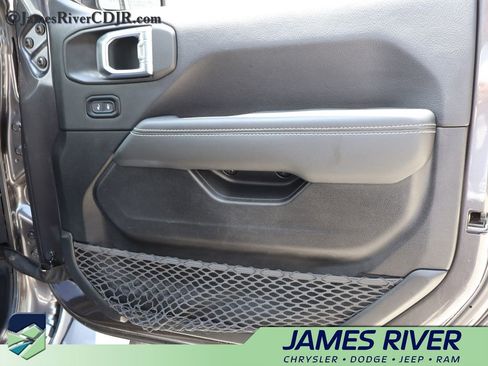 Used 2021 Jeep Wrangler Unlimited Sahara AWD/4WD image 8