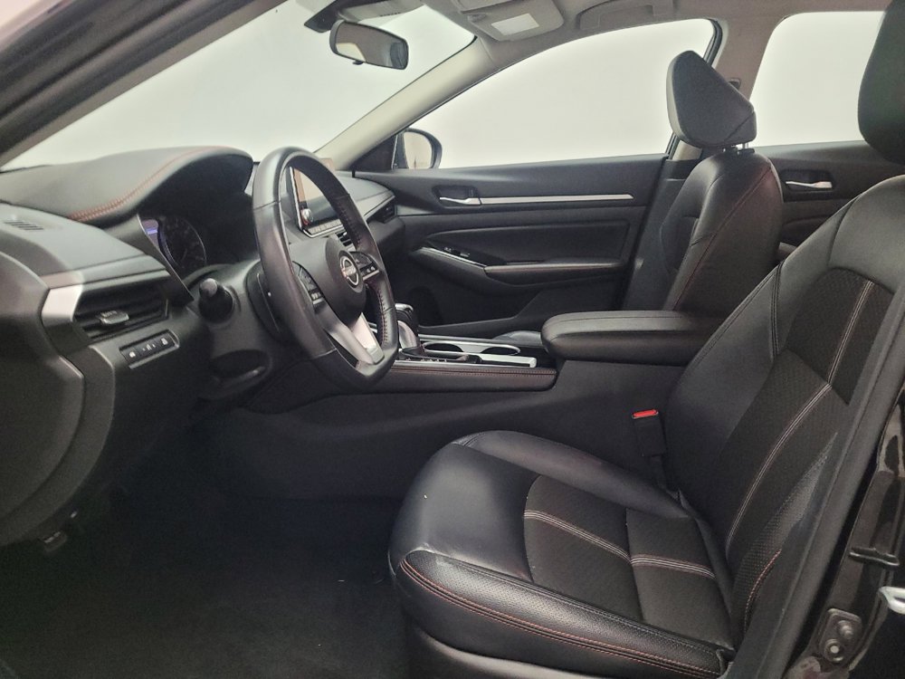 Used 2024 Nissan Altima 2.5 SR FWD image 17