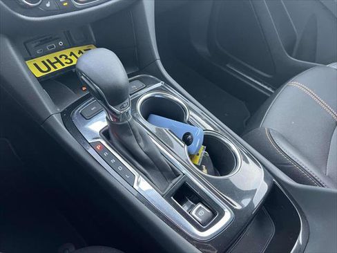 Used 2023 Chevrolet Equinox Premier image 30