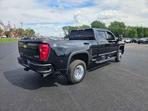 Used 2025 Chevrolet Silverado 3500 High Country w/ High Country Premium Package AWD/4WD image 7