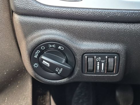 Used 2013 Dodge Dart SXT FWD image 26