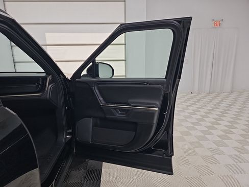Used 2025 Rivian R1S Adventure AWD/4WD image 18