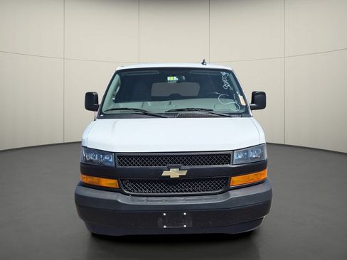 Used 2023 Chevrolet Express 3500 LS RWD image 2
