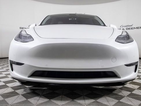 Used 2023 Tesla Model Y Performance AWD/4WD image 3