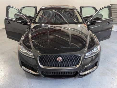 Used 2019 Jaguar XF Prestige image 10