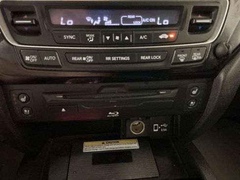 Used 2019 Honda Pilot Elite image 23