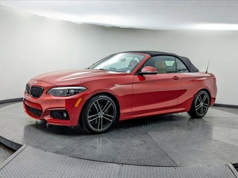 Used 2020 BMW 230i Convertible w/ M Sport Package image 28