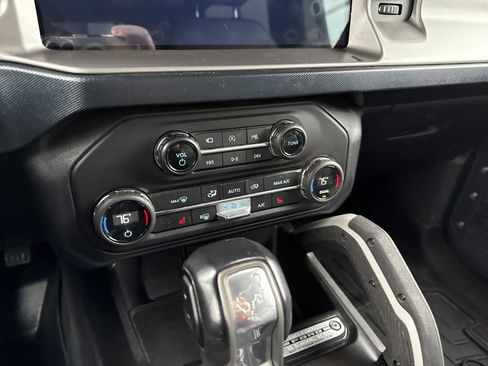 Used 2021 Ford Bronco Outer Banks image 17