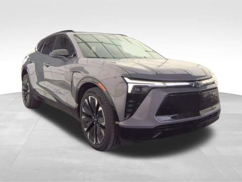 Used 2024 Chevrolet Blazer EV RS AWD/4WD image 3