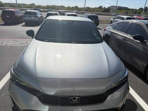 Used 2025 Honda Civic Sport image 2