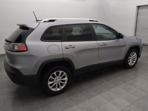 Used 2020 Jeep Cherokee Latitude FWD image 10