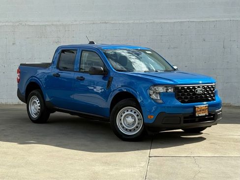 New 2025 Ford Maverick XL image 1