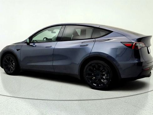 Used 2023 Tesla Model Y Long Range AWD/4WD image 7