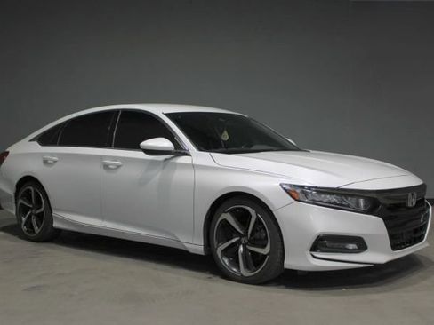Used 2019 Honda Accord Sport image 1