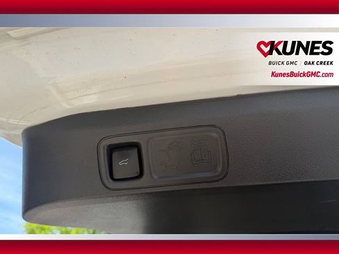 Used 2023 Ford Expedition Limited AWD/4WD image 5