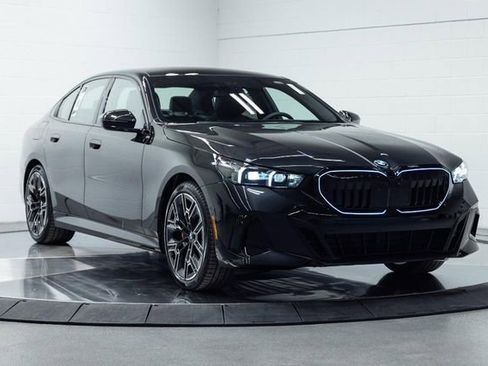 New 2026 BMW 540i xDrive w/ Executive Package image 5