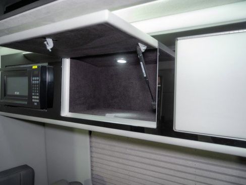 Used 2021 Mercedes-Benz Sprinter 2500 image 15