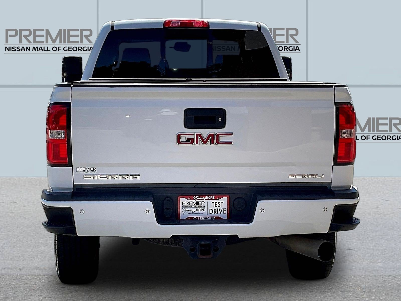 Used 2018 GMC Sierra 2500 Denali w/ Duramax Plus Package AWD/4WD image 6