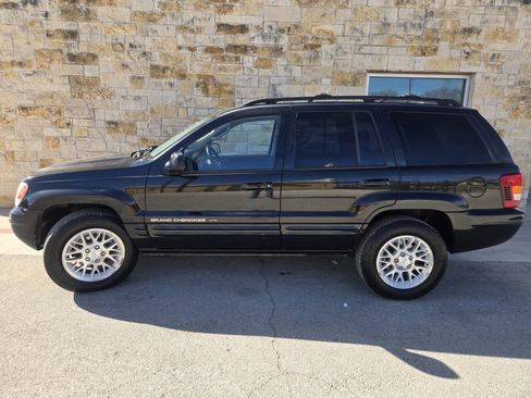 Used 2004 Jeep Grand Cherokee Limited w/ Trailer Tow Group IV image 1
