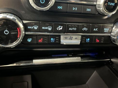 Used 2024 Ford F150 Lariat w/ Bed Utility Package AWD/4WD image 24