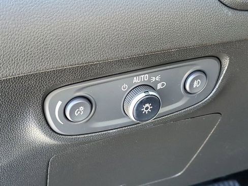 Certified 2023 Buick Encore GX Select FWD image 11