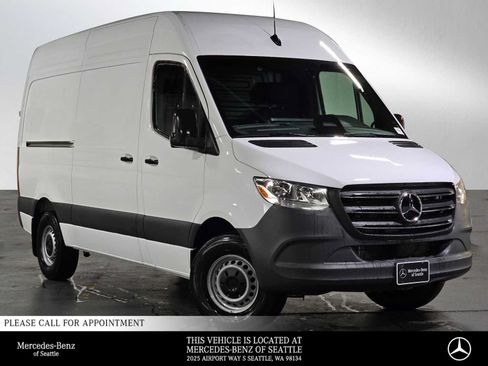 Used 2025 Mercedes-Benz Sprinter 2500 image 1