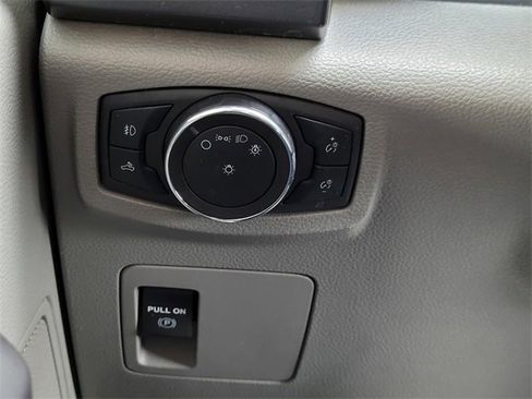 Used 2020 Ford F150 XLT image 14