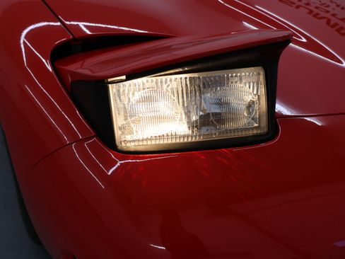 Used 2004 Chevrolet Corvette Coupe w/ Preferred Equipment Group RWD image 18