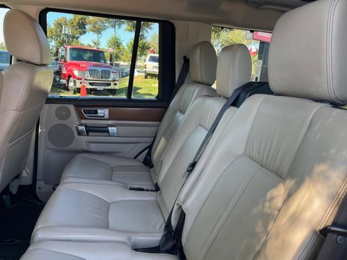 Used 2016 Land Rover LR4 HSE LUX image 31