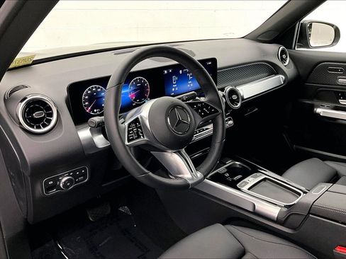 Used 2026 Mercedes-Benz GLB 250 image 19