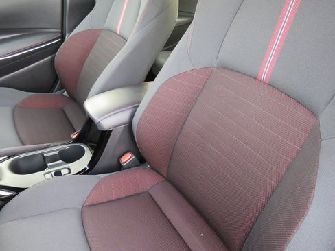 Certified 2025 Toyota Corolla SE image 18