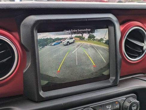 Used 2021 Jeep Wrangler Unlimited Rubicon AWD/4WD image 21