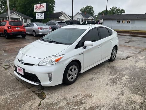 Used 2015 Toyota Prius Three FWD image 7