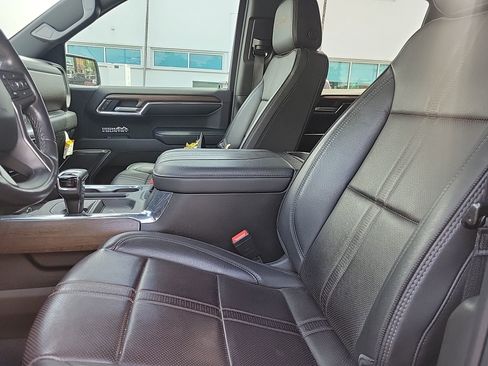 Used 2023 Chevrolet Silverado 1500 High Country w/ Technology Package image 20